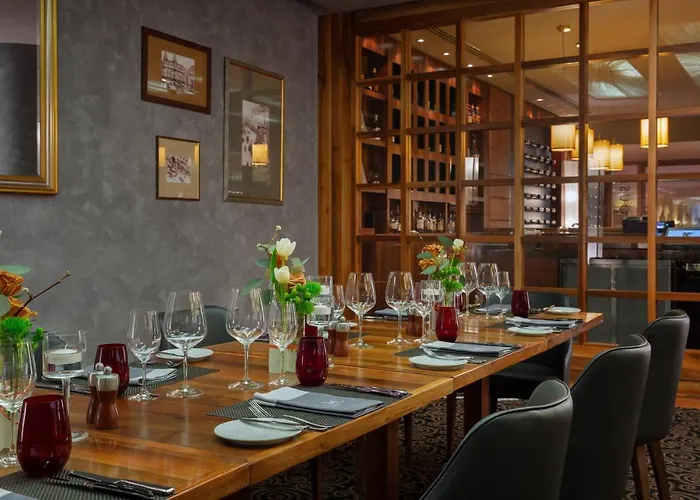 Jw Marriott Grand מלון