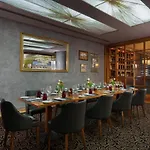 Jw Marriott Grand Otel 5*