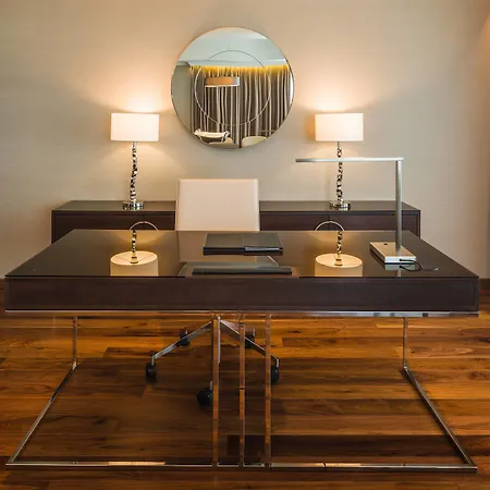 Jw Marriott Grand Otel 5*