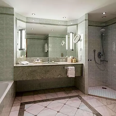 Jw Marriott Grand 5*